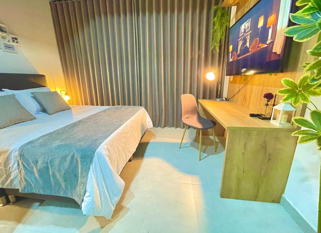 Apartamento En Laurels Medellín Esterno foto