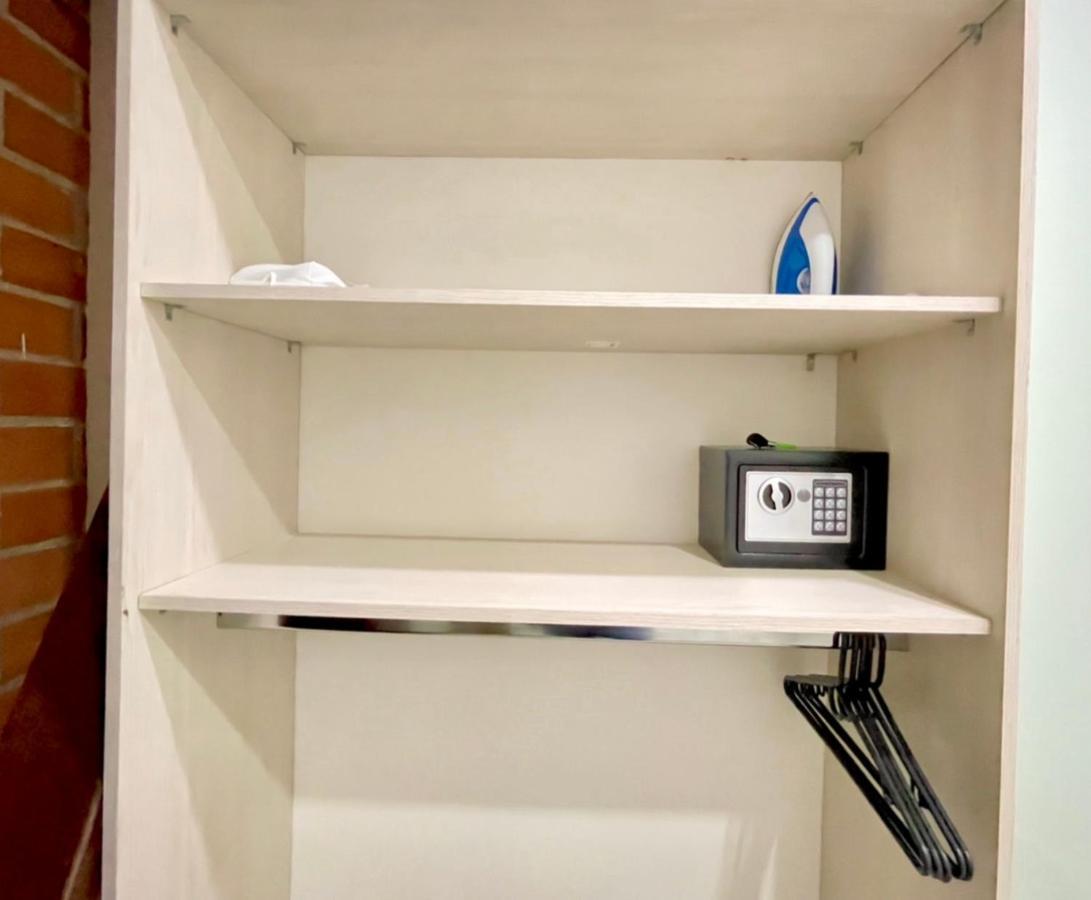 Apartamento En Laurels Medellín Esterno foto